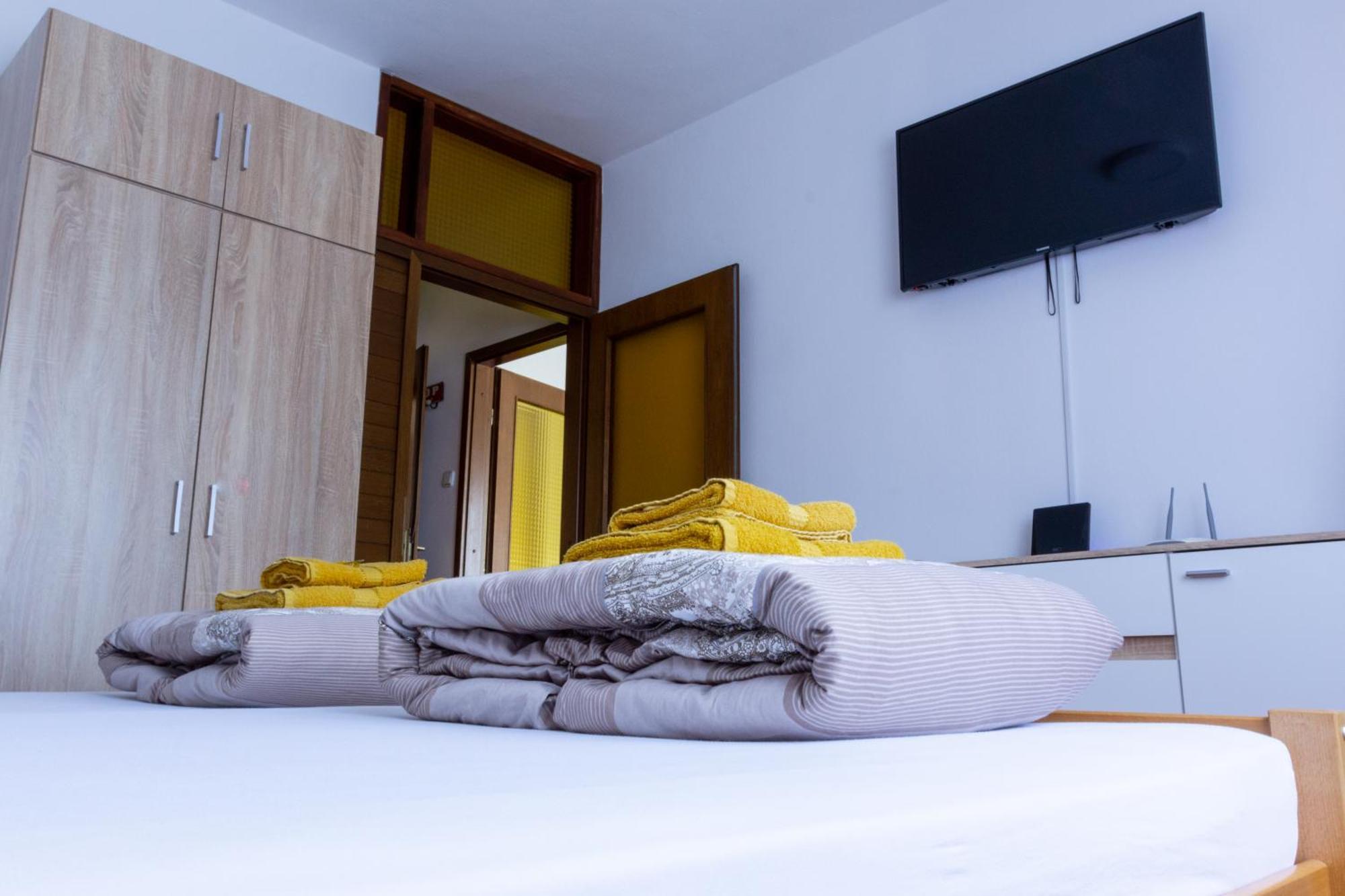 Sea View Retreat With 170Mbps Wifi And Sunny Balcony Leilighet Kastav Eksteriør bilde