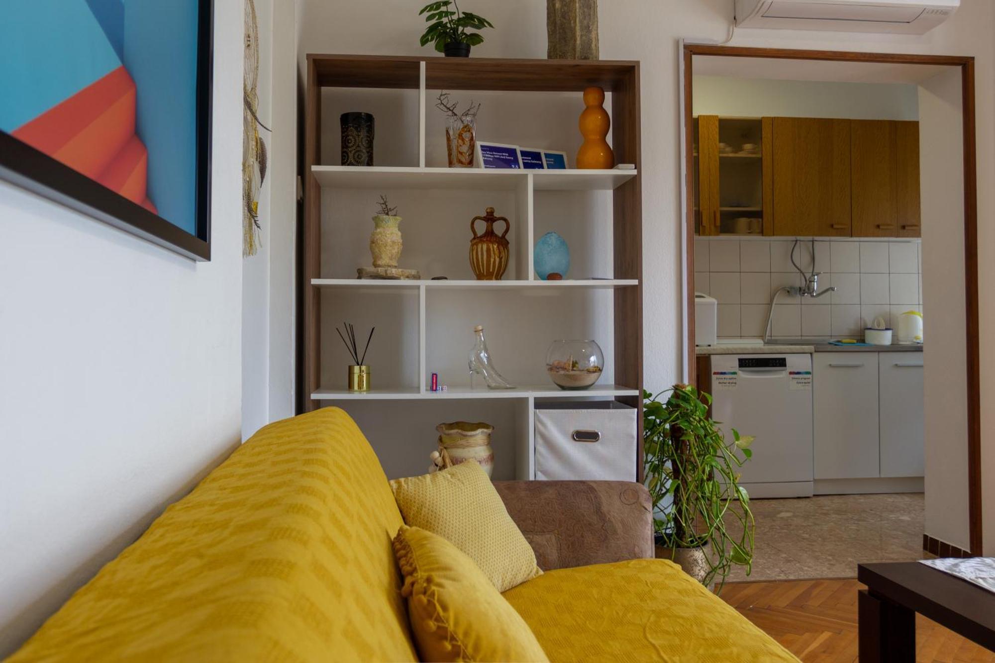Sea View Retreat With 170Mbps Wifi And Sunny Balcony Leilighet Kastav Eksteriør bilde